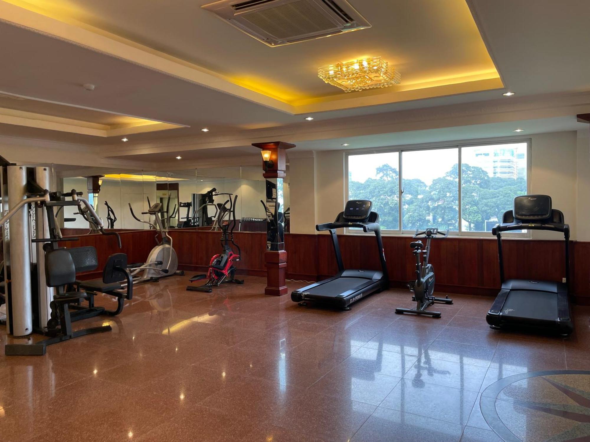 Victory Sai Gon Hotel Хошимин Экстерьер фото